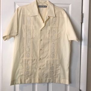 Gyauyabera Cuban Style Shirt Size M